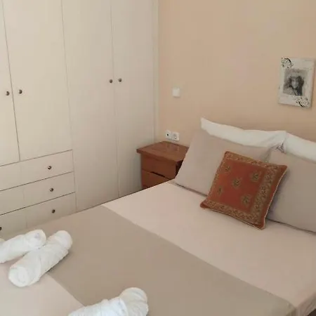 ομορφο διαμερισμα στο κεντρο της πολης με παρκιν * Τρίκαλα