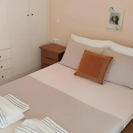 ομορφο διαμερισμα στο κεντρο της πολης με παρκιν Διαμέρισμα